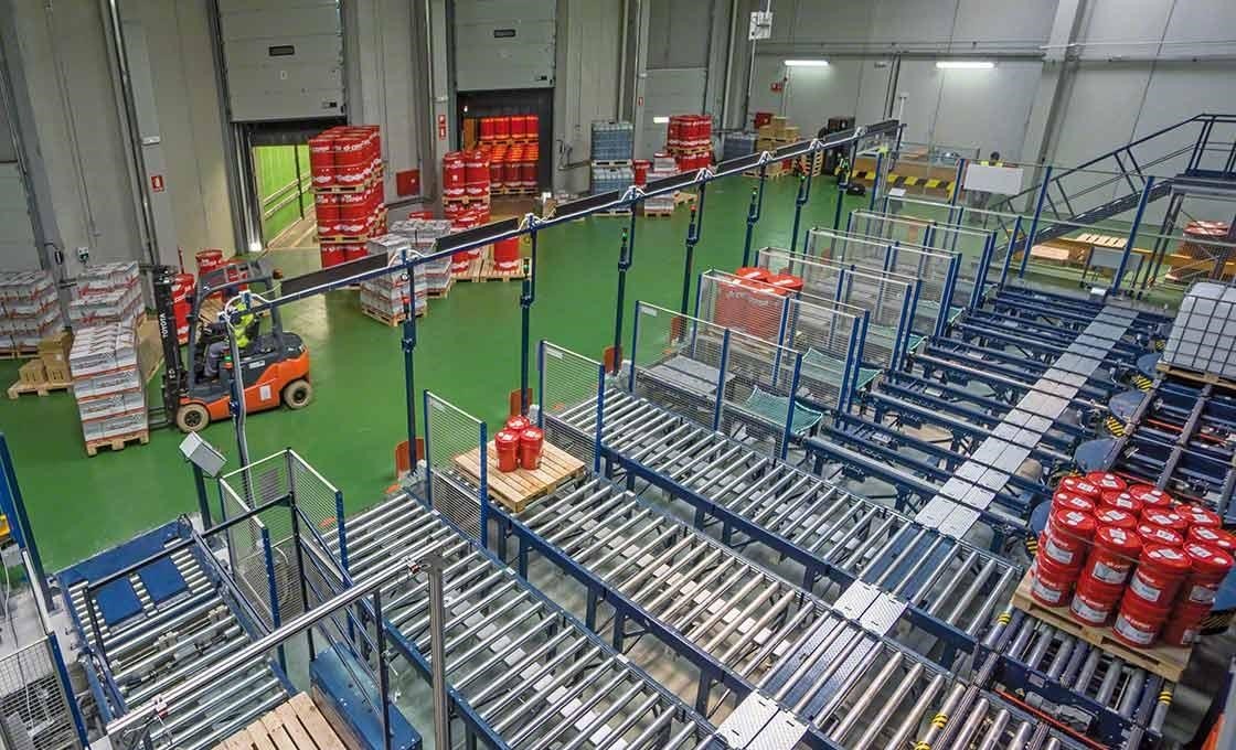 Les solutions de stockage automatisé améliorent le chargement et le déchargement des marchandises, un élément crucial pour la méthode du juste-à-temps en logistique