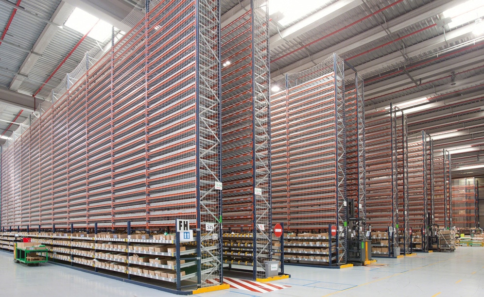 Comment faciliter la préparation de commandes, tout en augmentant la capacité de stockage ? Comment faciliter la préparation de commandes, tout en augmentant la capacité de stockage ?