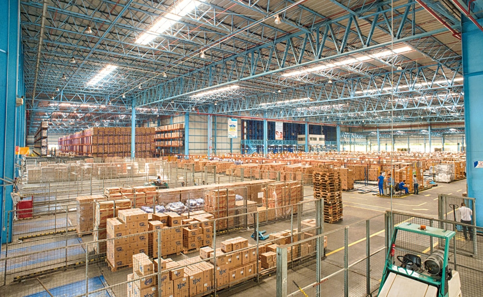 Le magasin automatique et autoportant, d’une capacité totale de 24 168 palettes