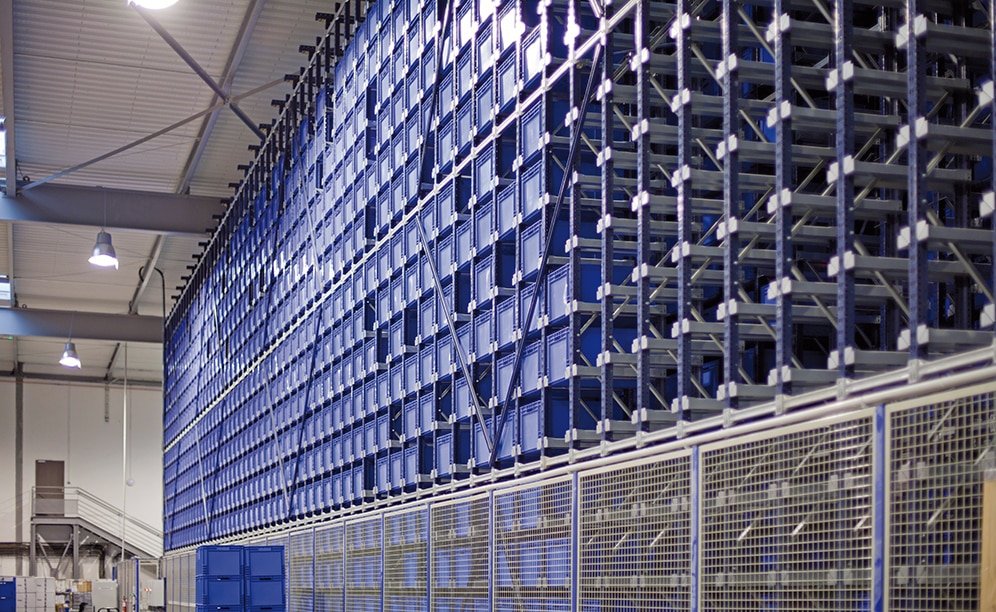 Des solutions multiples pour le stockage et le picking de caisses et de palettes contenant des articles de serrurerie Des solutions multiples pour le stockage et le picking de caisses et de palettes contenant des articles de serrurerie