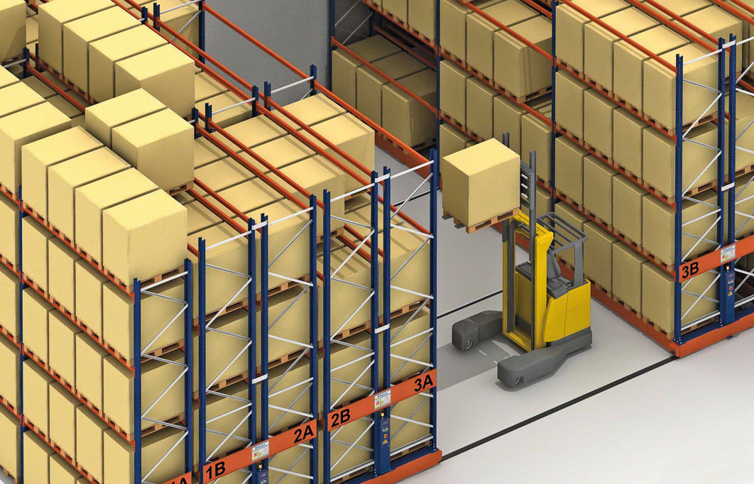 L'entrepôt de produits diététiques et d'aliments de Vibar Nord en Italie